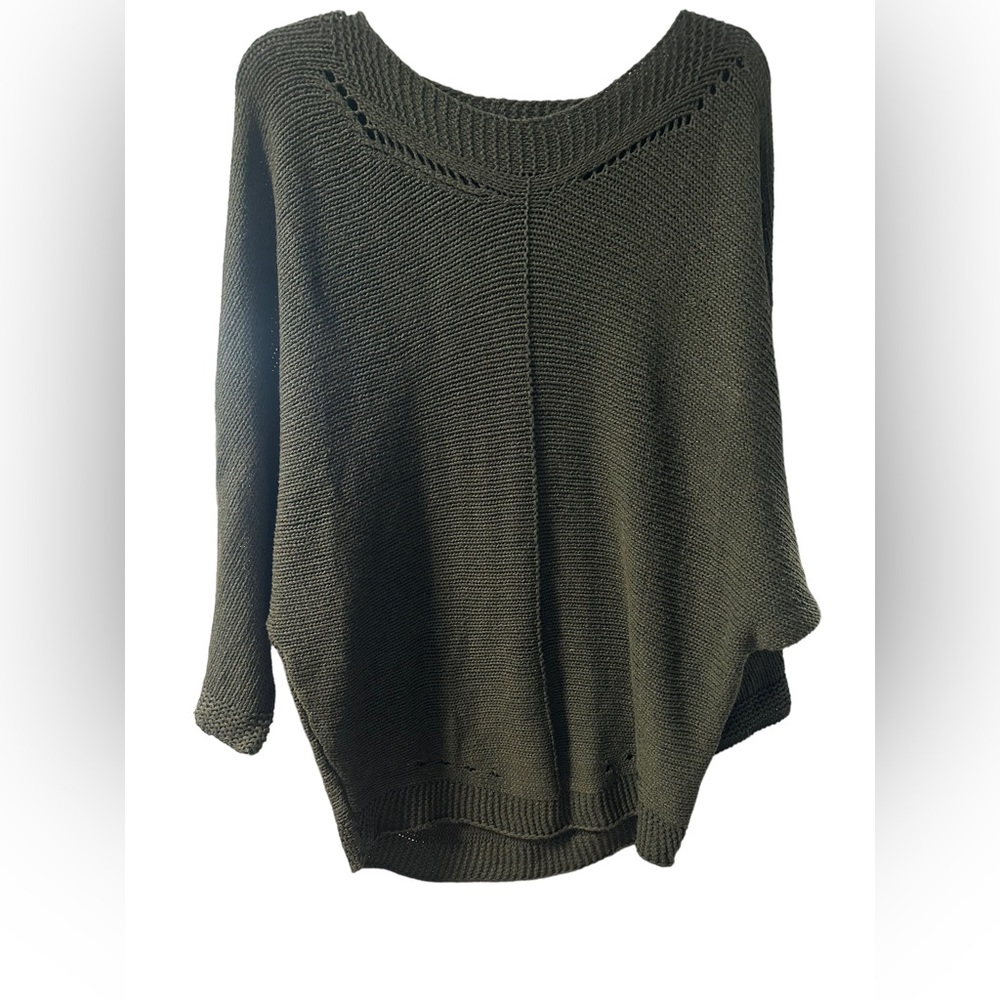 Very J over sized knit slouchy wool blend poncho sweater size M EUC